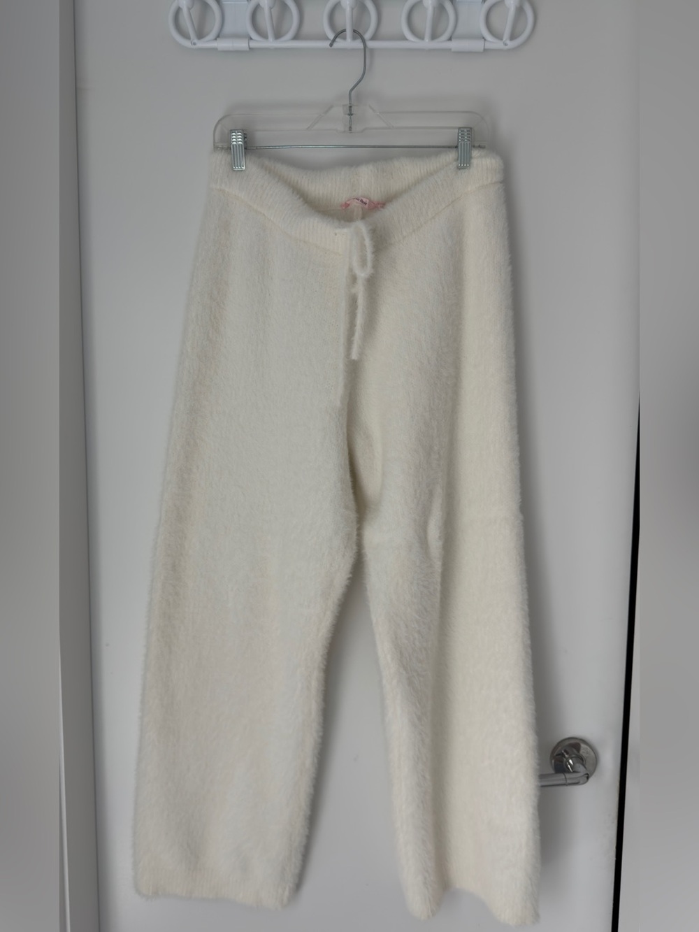 La Vie En Rose Plush Cream Lounge Wear - Picture 1 of 4